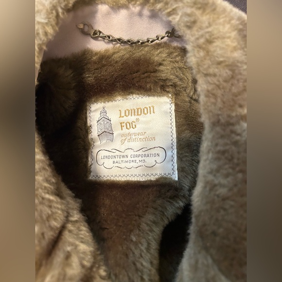 VTG Faux Fur London Fog Trench Coat. - Picture 9 of 10